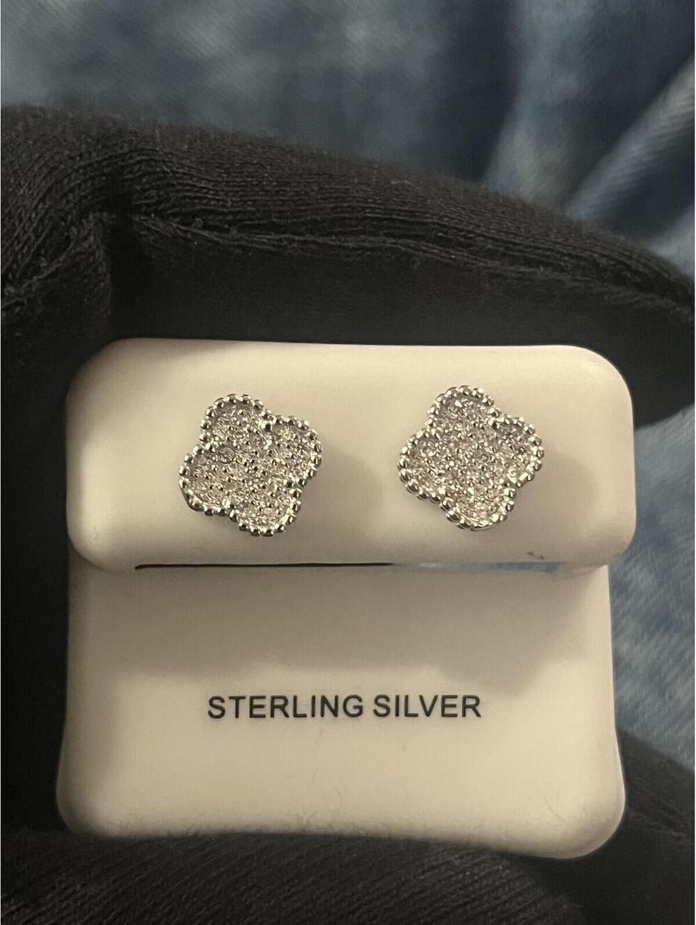 Moissanite, pure 925 sterling silver